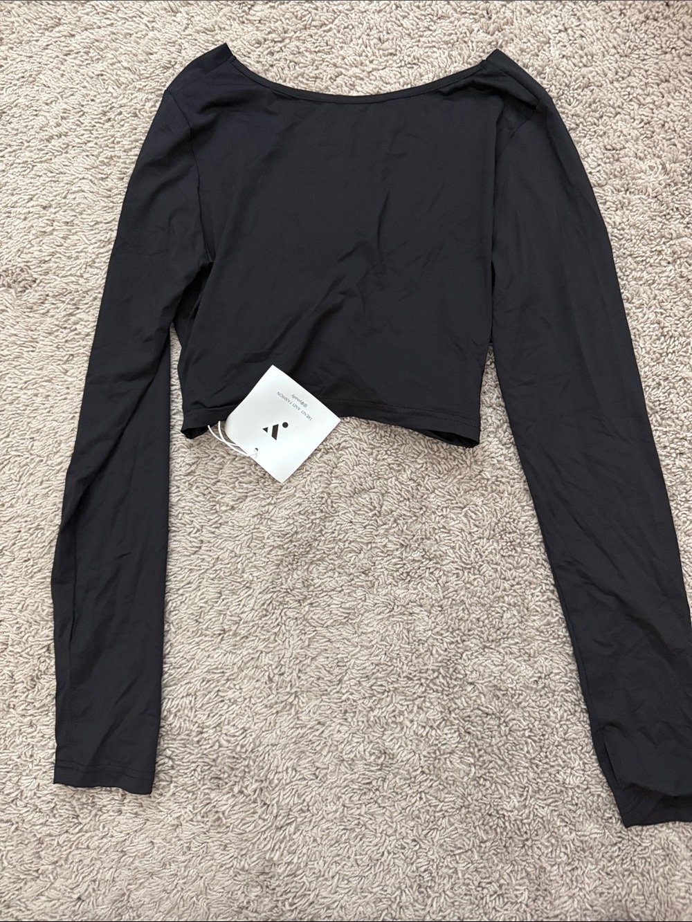 Black Long-Sleeve Cropped Workout Top - Women